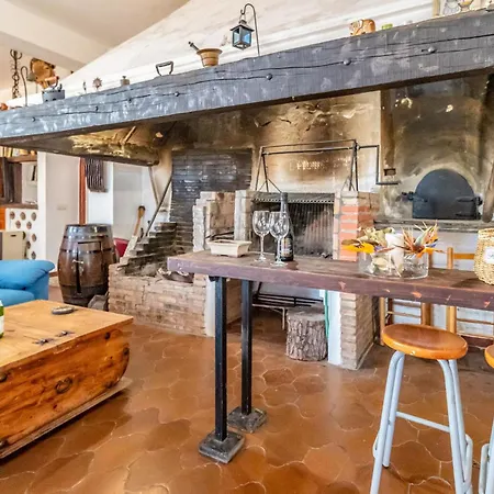 4 Bedroom Lovely In Hébergement de vacances