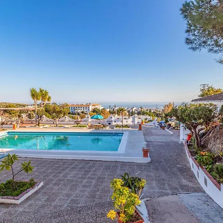 4 Bedroom Lovely In